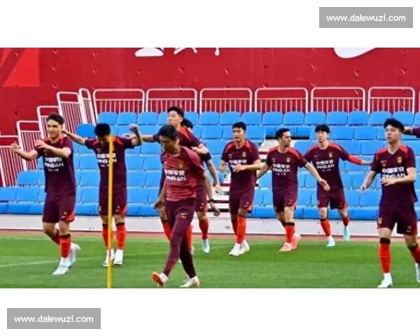 国足东亚杯开启换血新征程！4231 战术革新 + 00 后挑大梁，保级底线暗藏战术试验